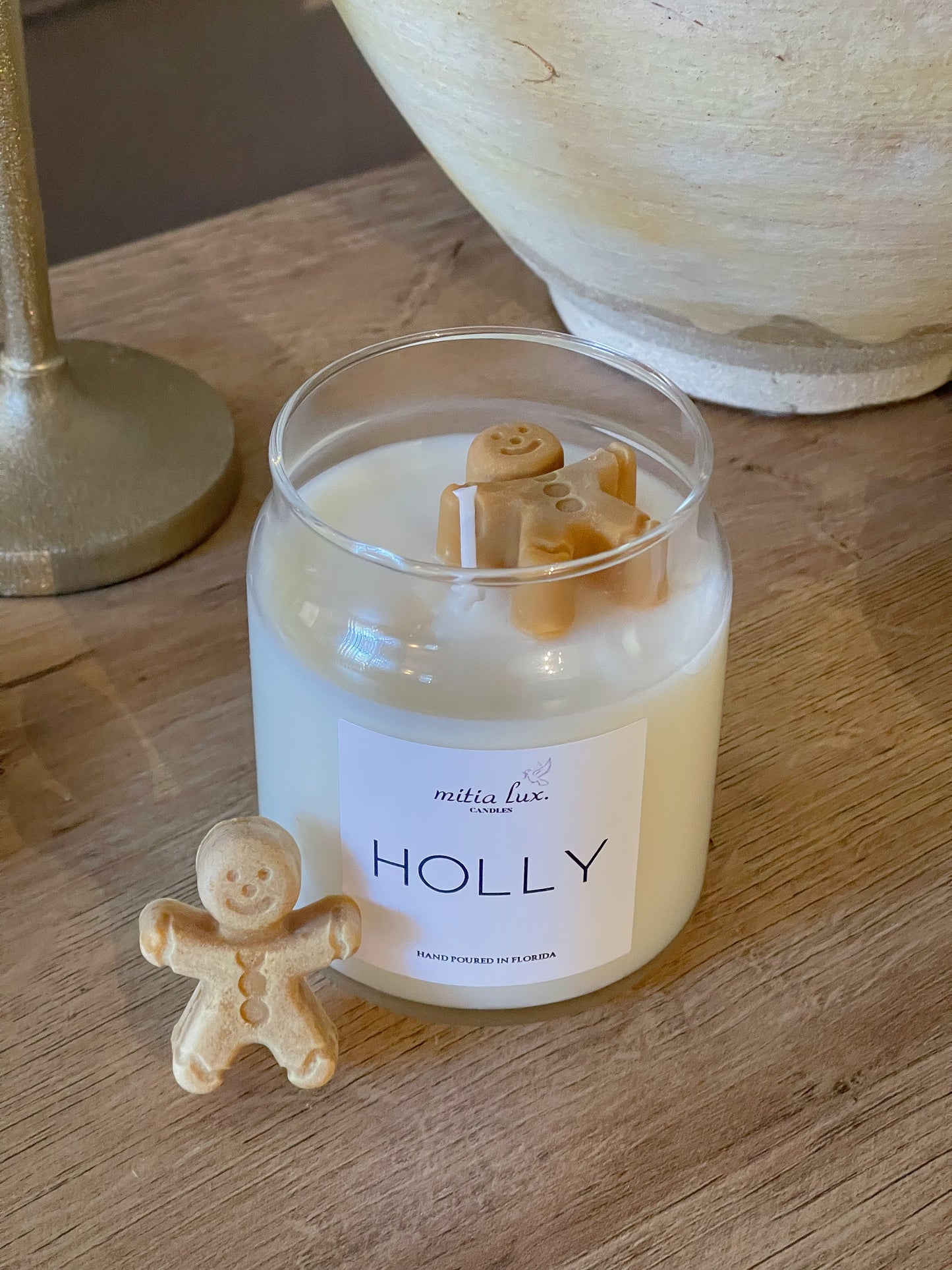 Holly Candle (8 oz)