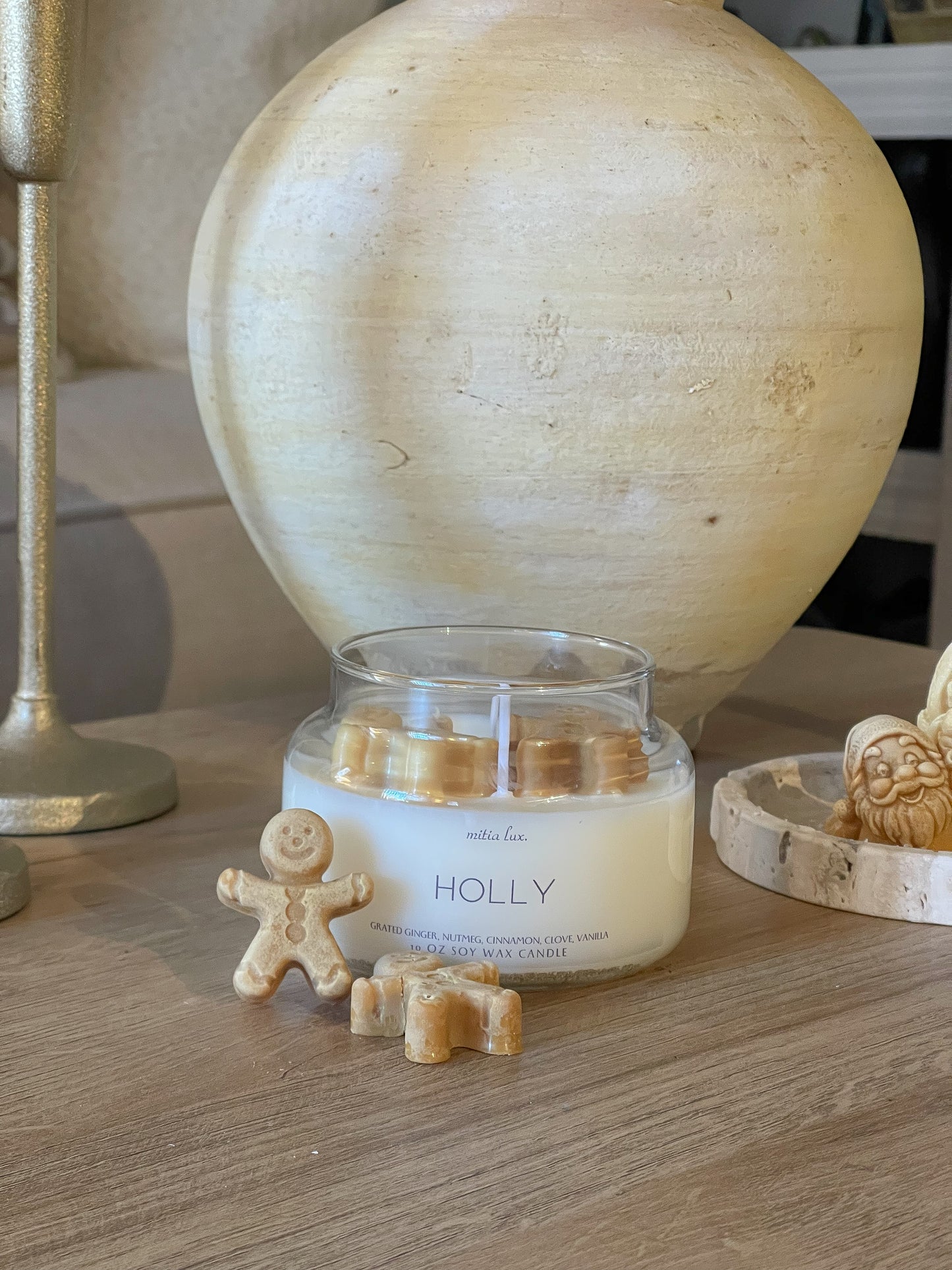 Holly Candle (10 oz)